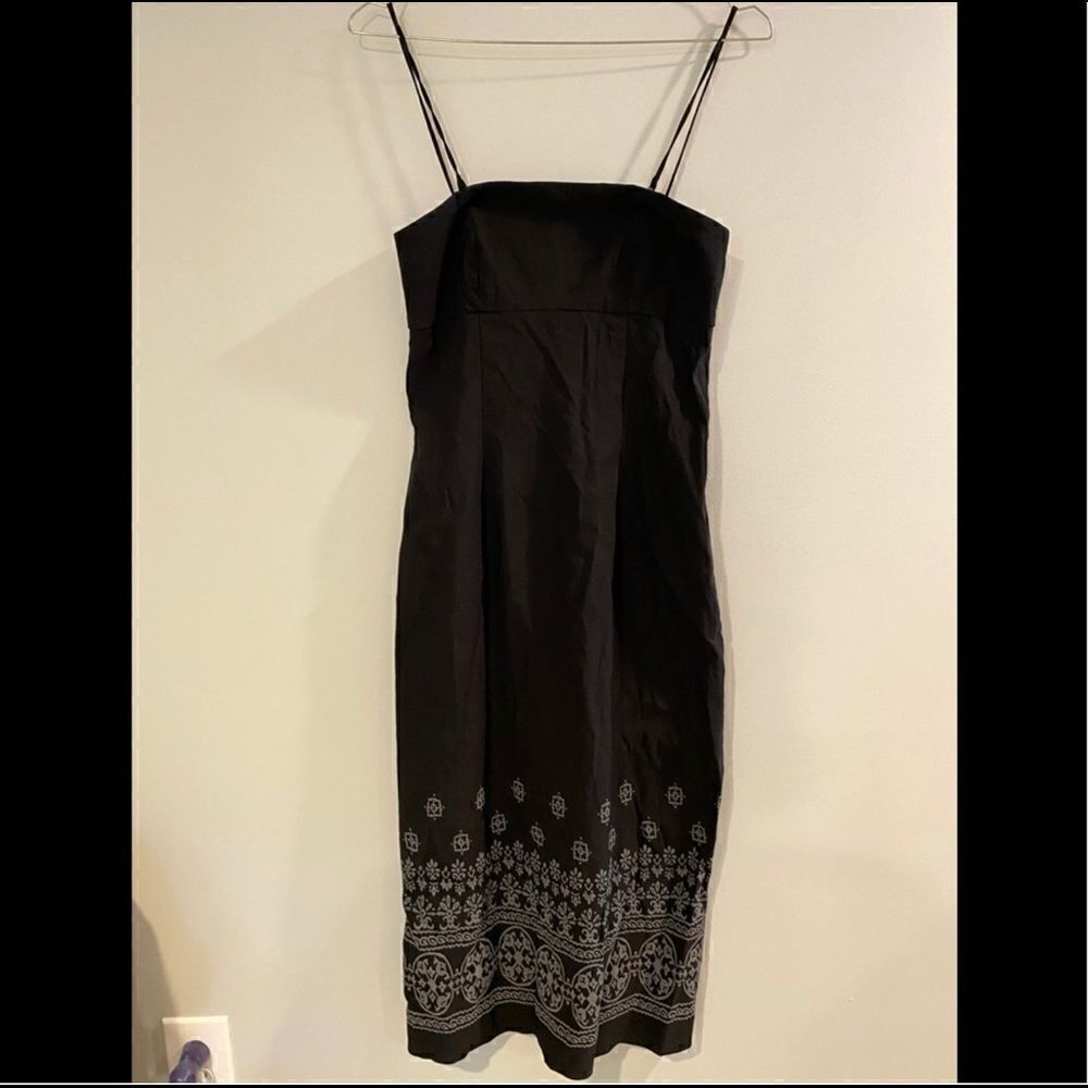 Guess Strapless Black Midi Dress Embroidered Hem Slit NWT Small - Picture 5 of 7